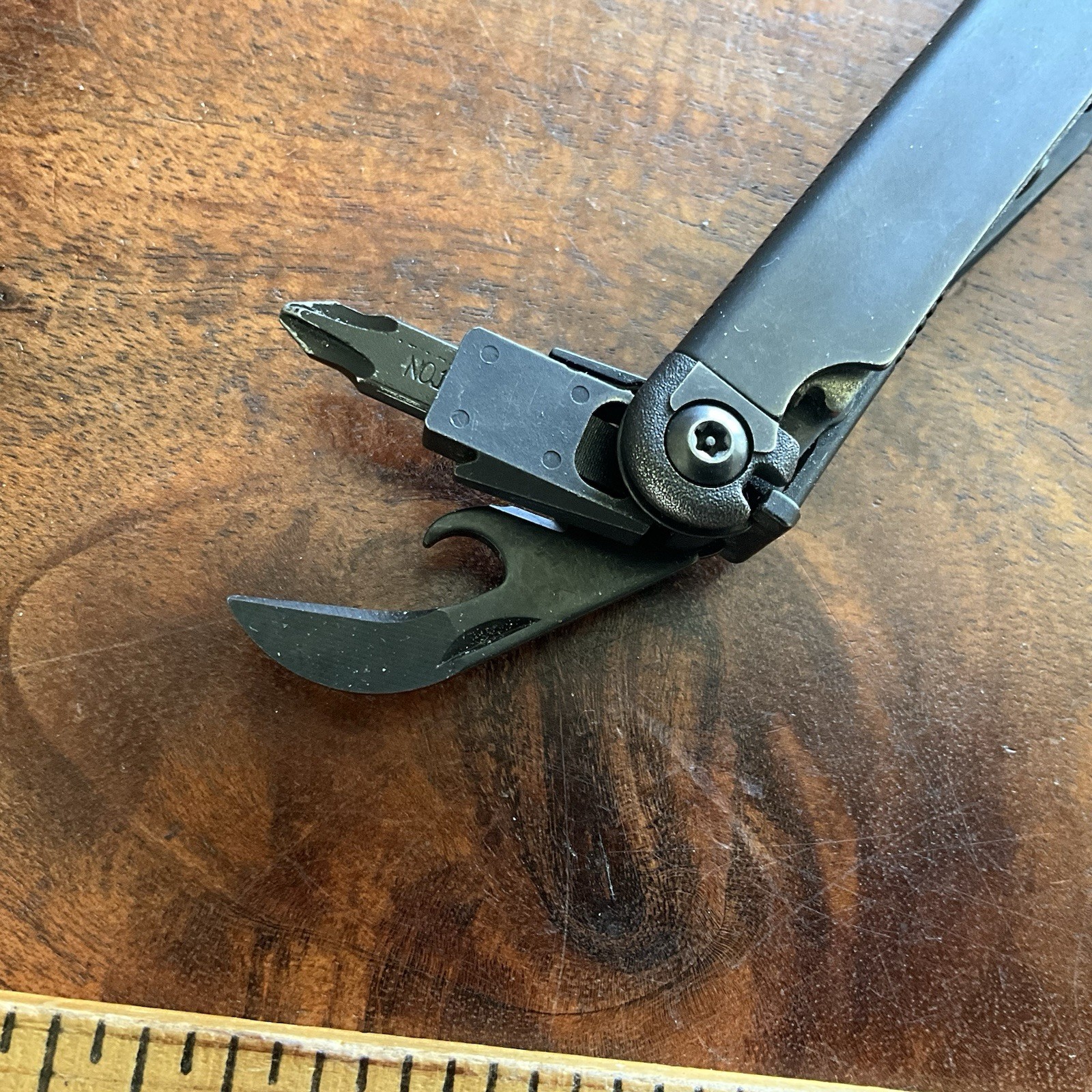 Leatherman Wave Plus+ Stainless Multi-Tool Sheath Date Code 0421 (April 2021)