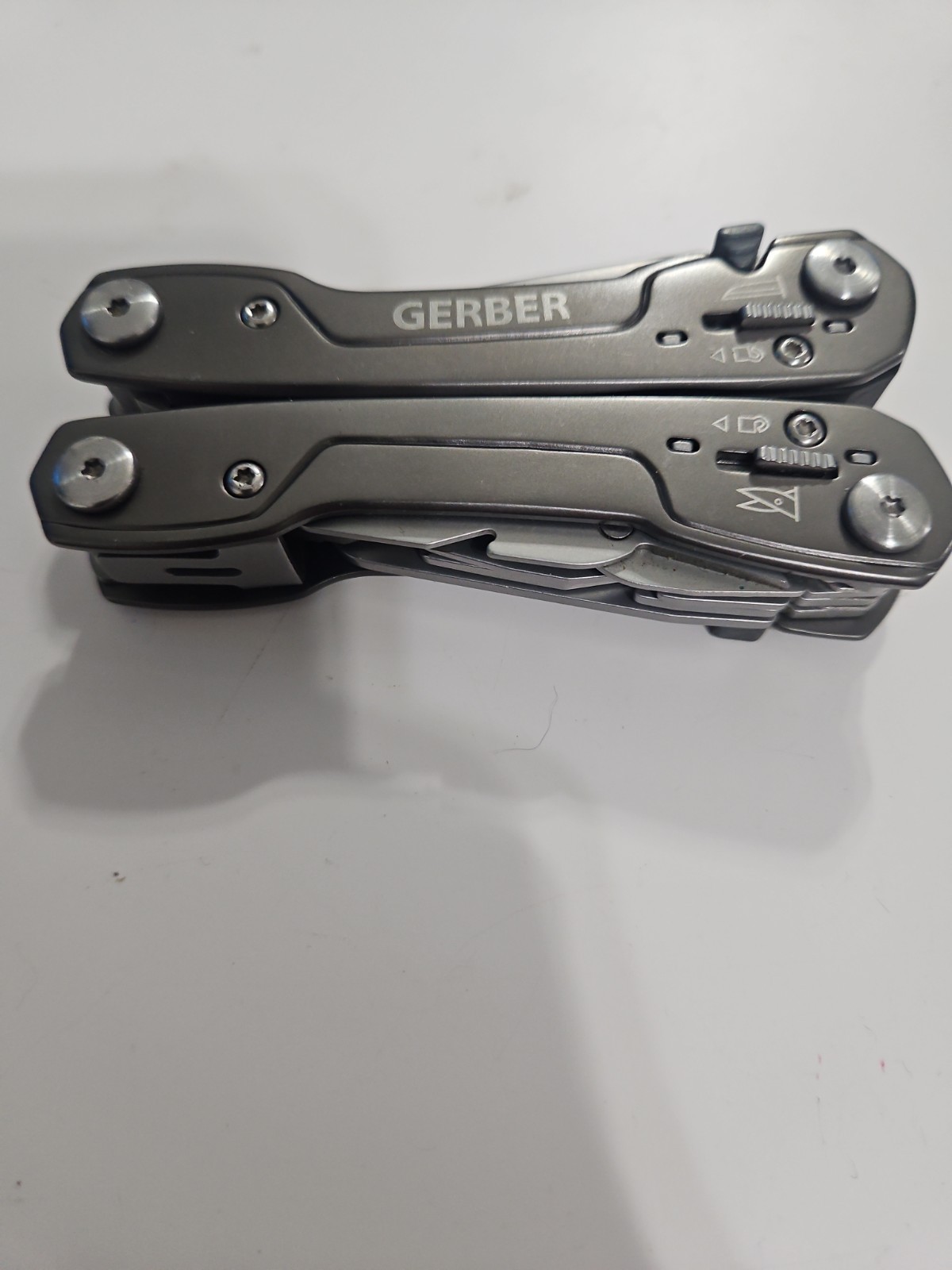 GERBER Resolve Multi Tool Leatherman Pliers Camping Hiking Hunting Titanium Gray