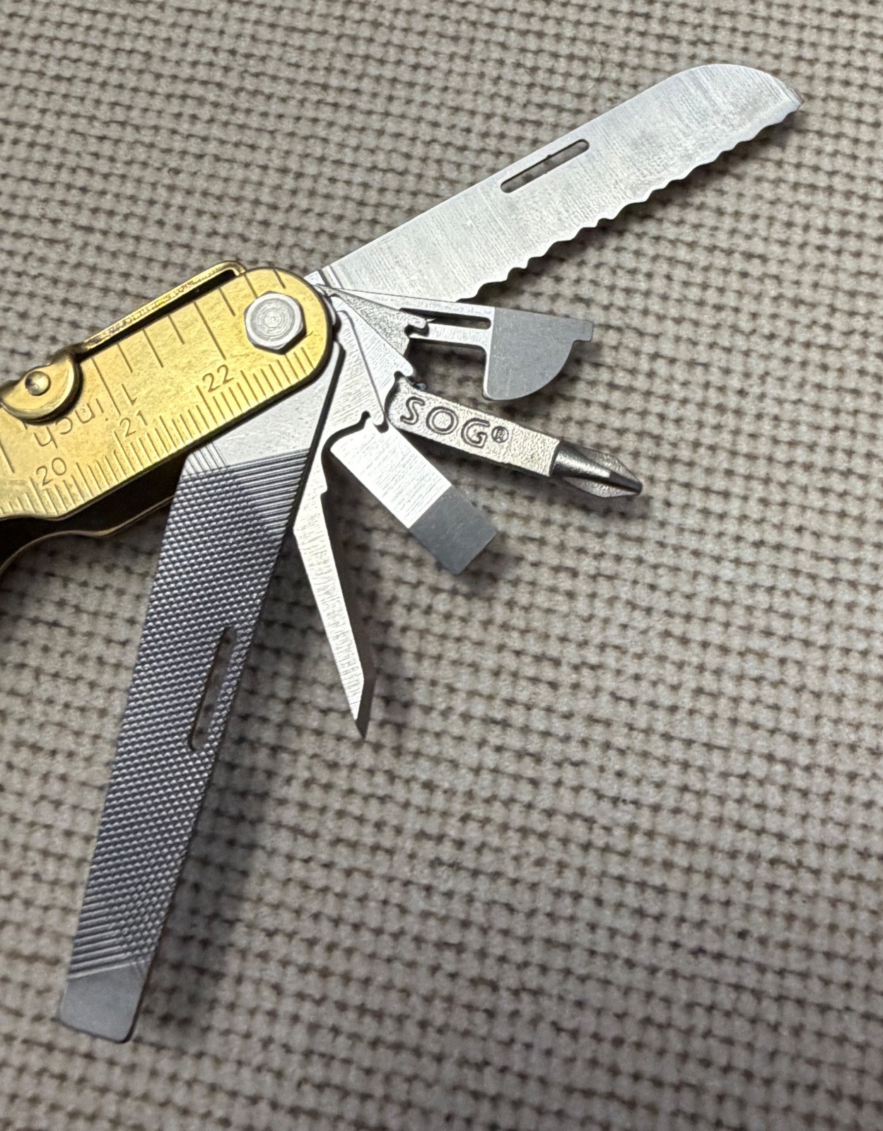 RARE Vintage Retired SOG Gold TiNi Power Lock Multi Tool w/sheath + SOG Bit Kit