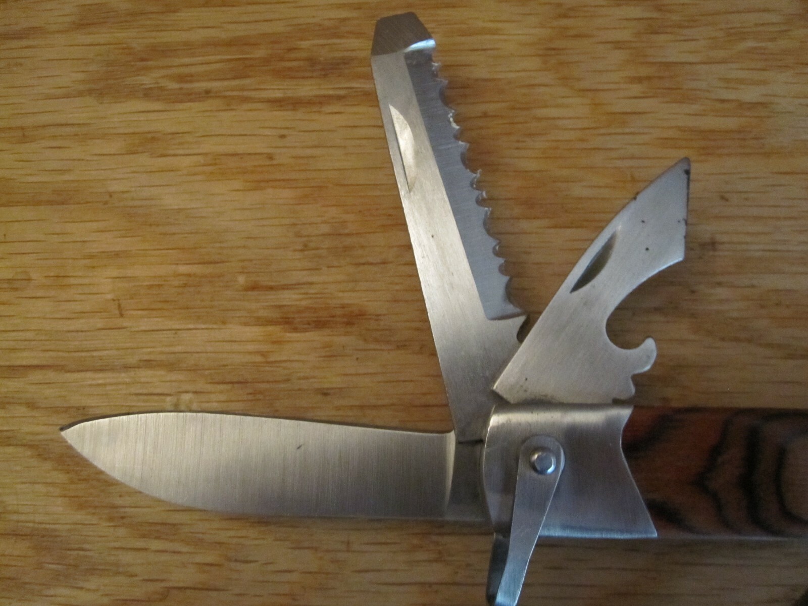 Sheffield THE HAMMER 14-in-1 Multitool Knife Pliers Screwdriver Wire Cutter Claw