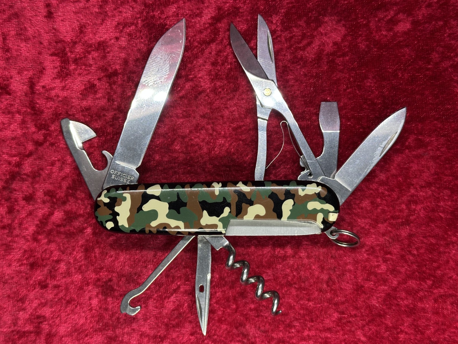 Victorinox Climber Green Camo Swiss Army Knife 11 Tool 3 Layer Random Pick (415)