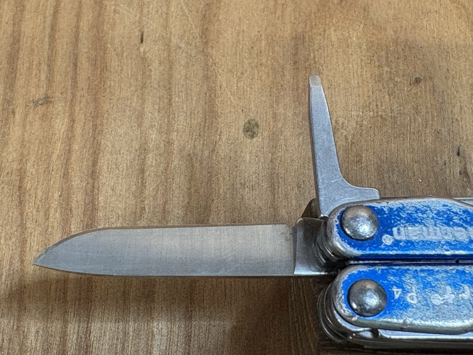Leatherman Squirt P4 Blue Plier Multi-Tool Key Ring USA Retired GREAT!