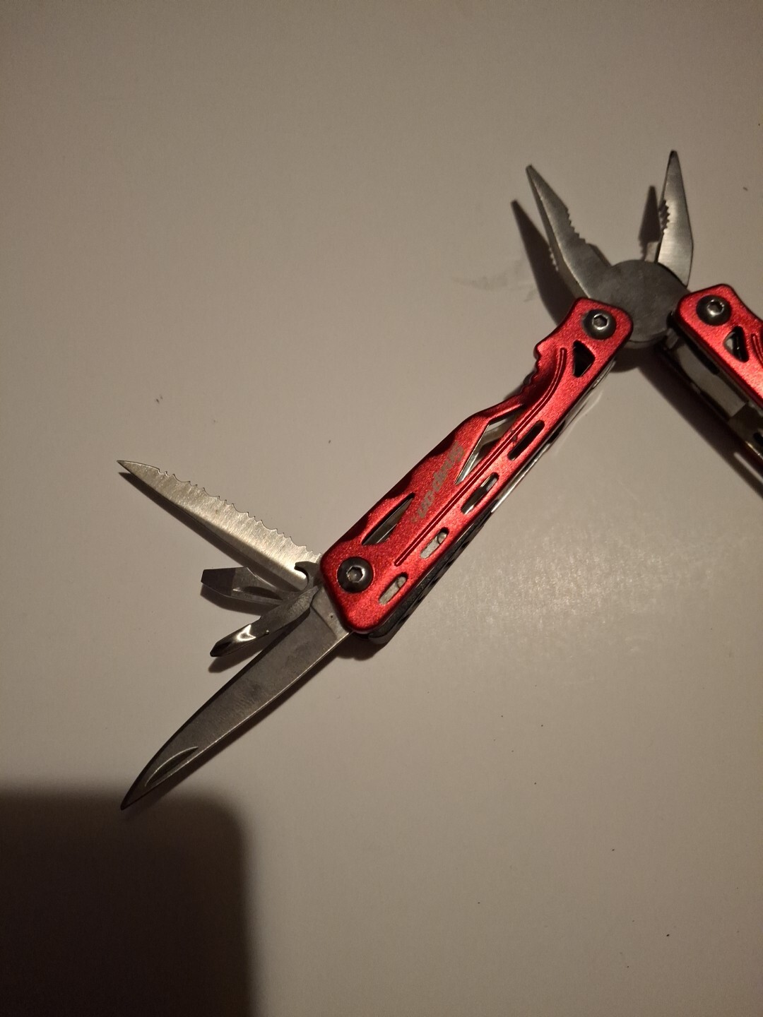 Snap-On Multi-Tool Red 14 in 1 Tool Knife Pliers Drivers Camping Hiking EDC