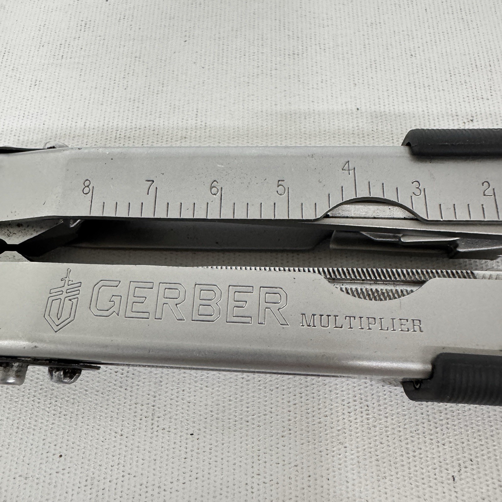 Gerber Tools Stainless Steel Needle Nose Multiplier Multi-Tool w/ Cutter MP600