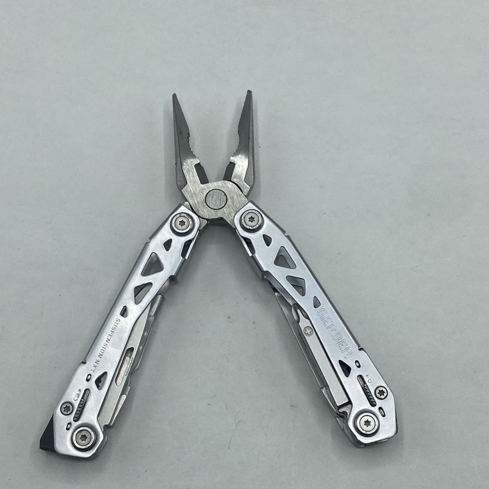 Gerber Suspension NXT & Paraframe I Knife Logo Combo – Silver