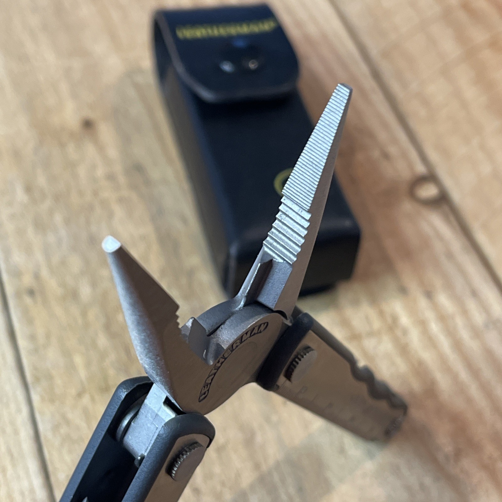 Leatherman KICK multitool. New, with vintage Leather Snap belt sheath Mint Knife