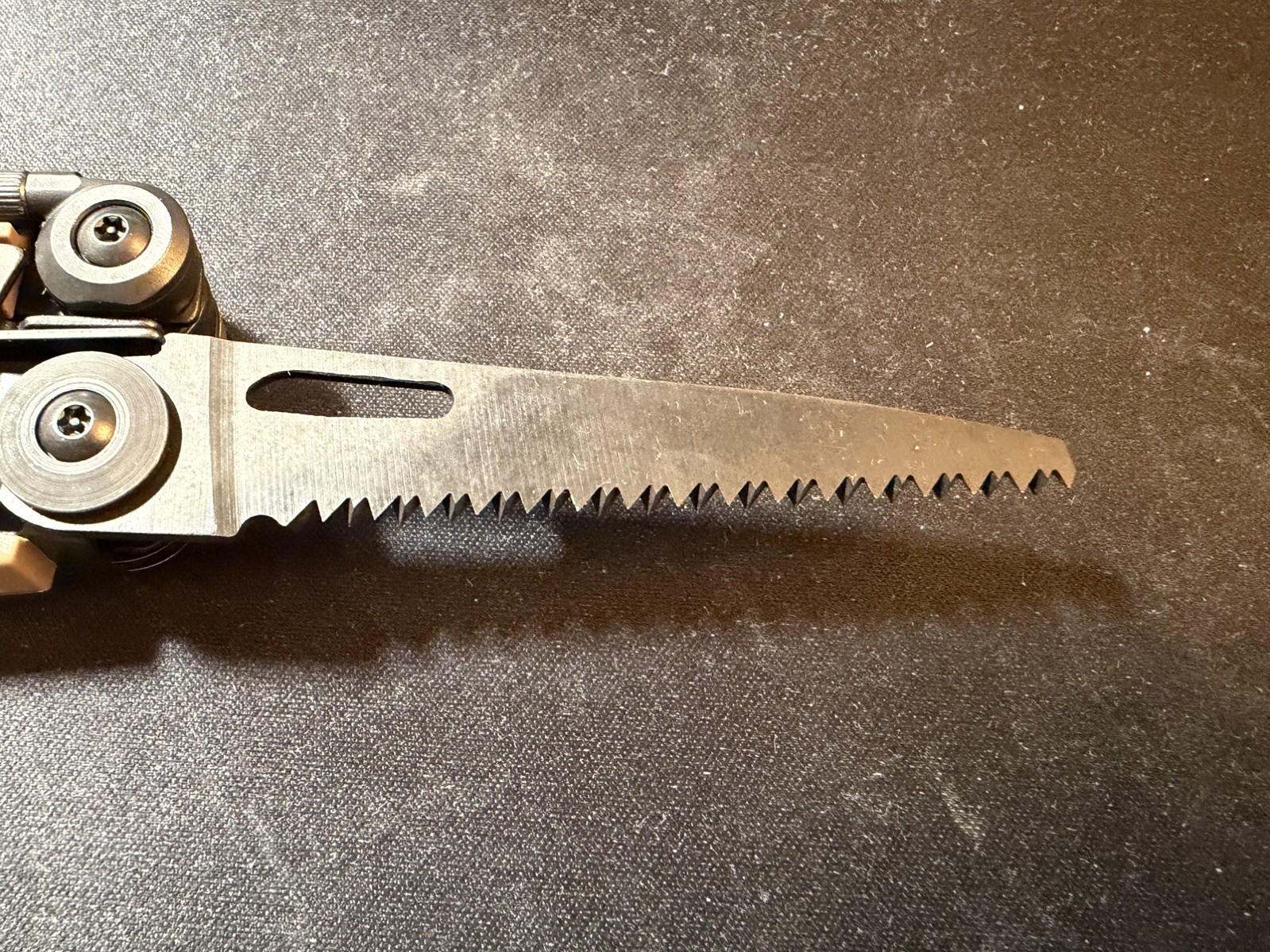 Leatherman MUT Black Titanium Clip multi tool brown sheath. 10/2011