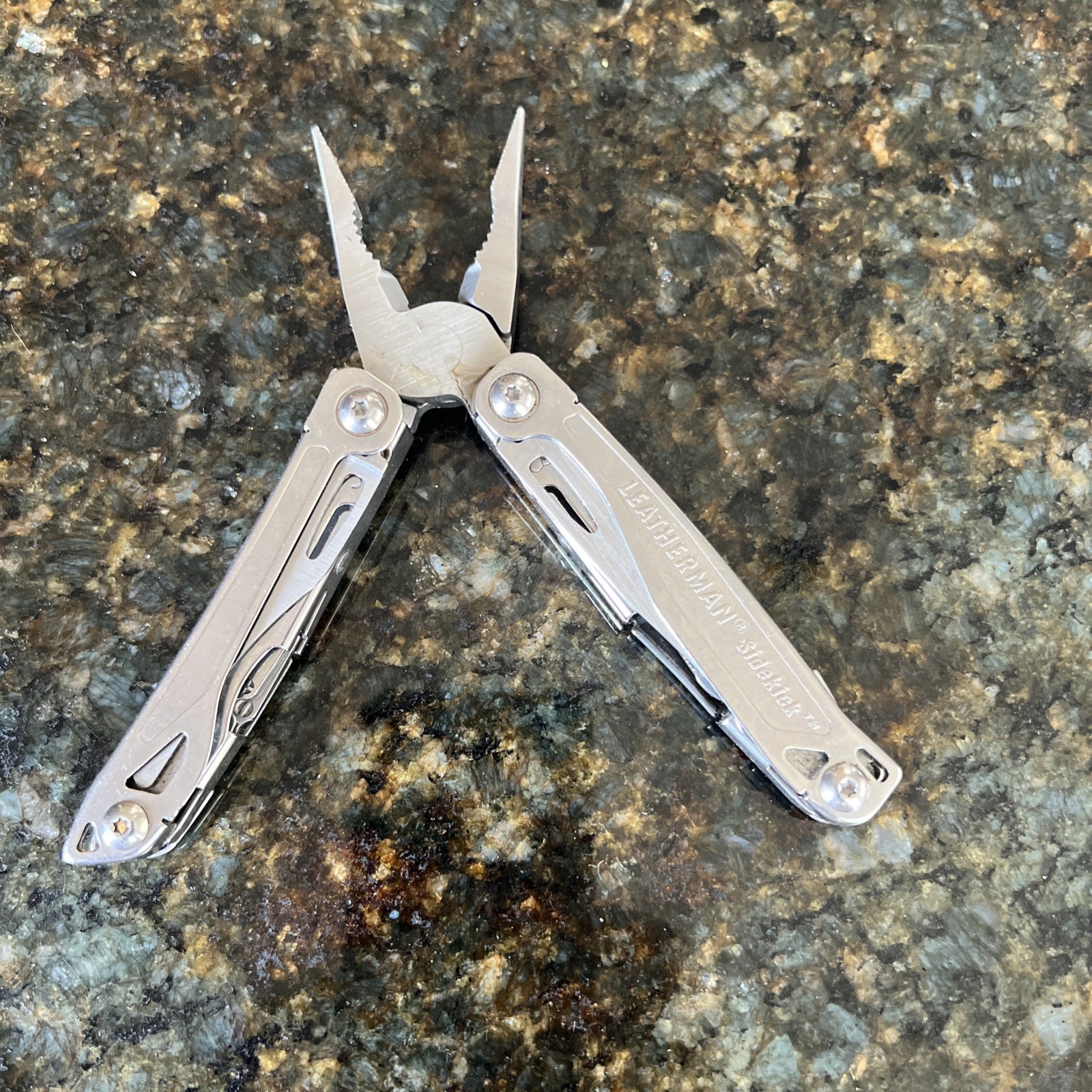 Leatherman Sidekick 14-In-1 Stainless Steel Multi Tool