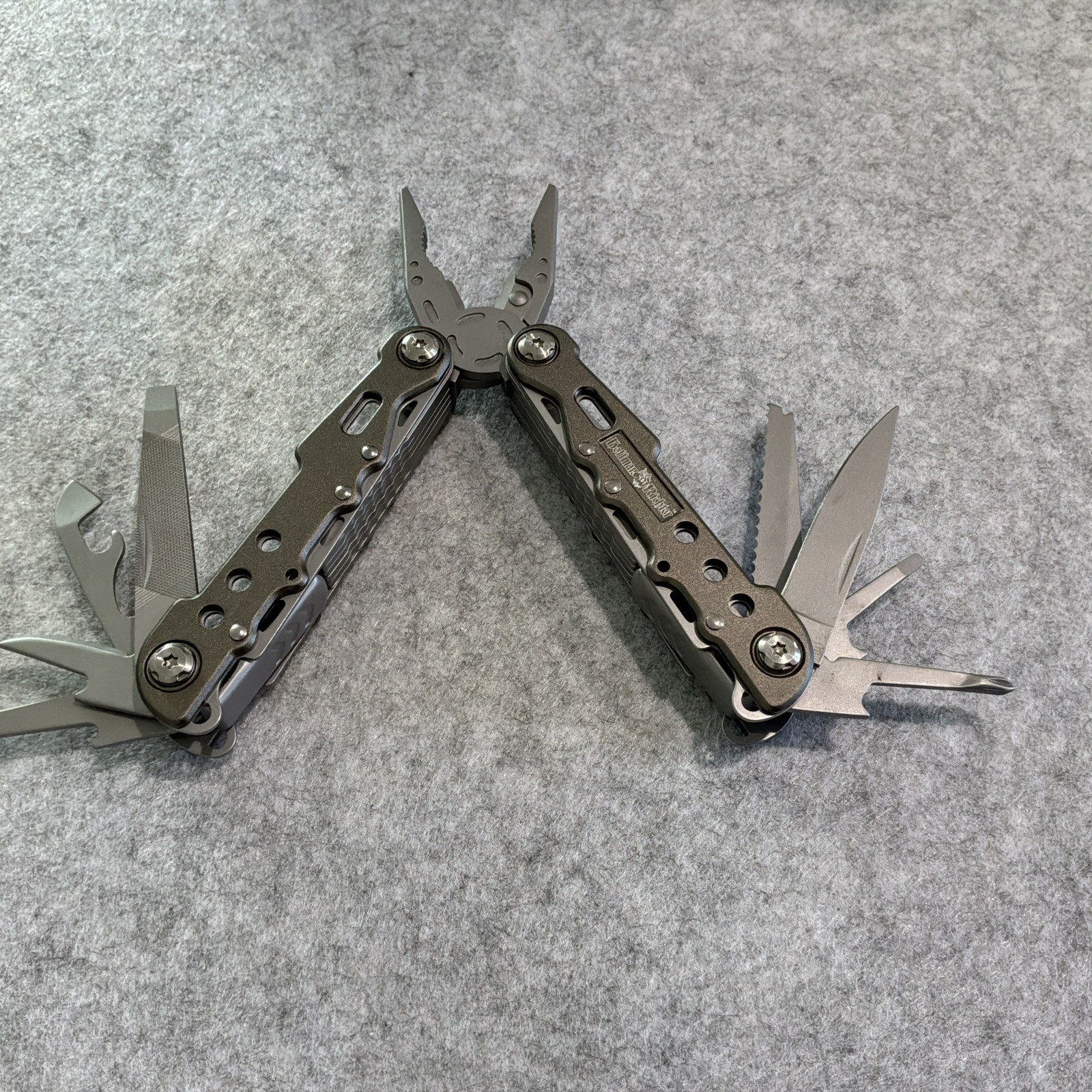 Hoffman Richter HR100 Multi Tool W/ Nylon Pouch Hunting Fishing New Box