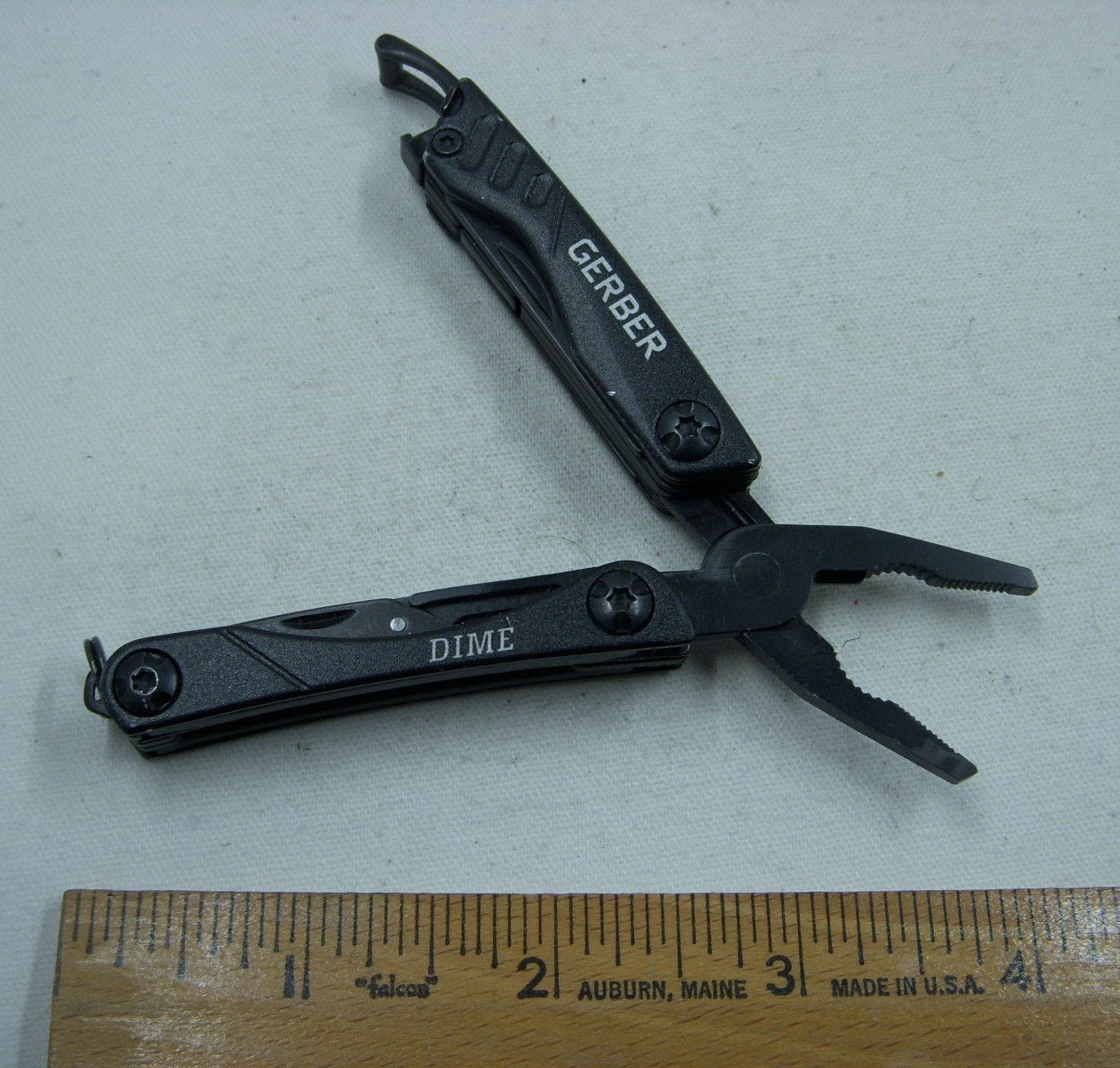 Gerber Dime 4660524D1 Black 11 Function Multi Tool