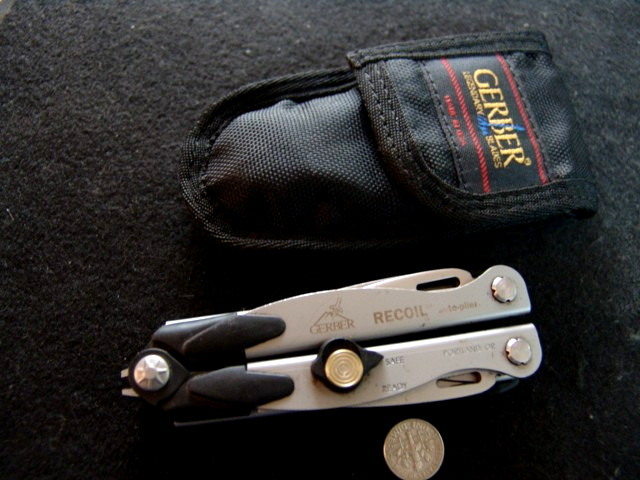 GERBER-RECOIL-AUTO PLIERS-RETIRED COLLECTIBLE-GERBER CASE-COLLECTORS EXCELLENT