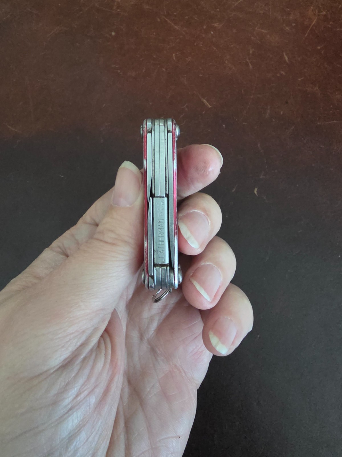 Leatherman Squirt P4 Keychain Pliers Multi-Tool Red 069p