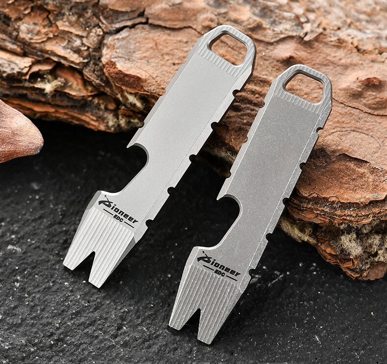 EDC Mini Ti Alloy Keychain Multi Tool Pocket Pry Bar Crowbar Opener Cutter