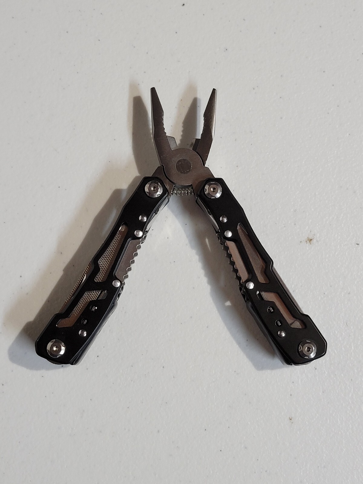 14-in-1 Portable Multitool With Safety Locking, Stainless Steel Pliers…