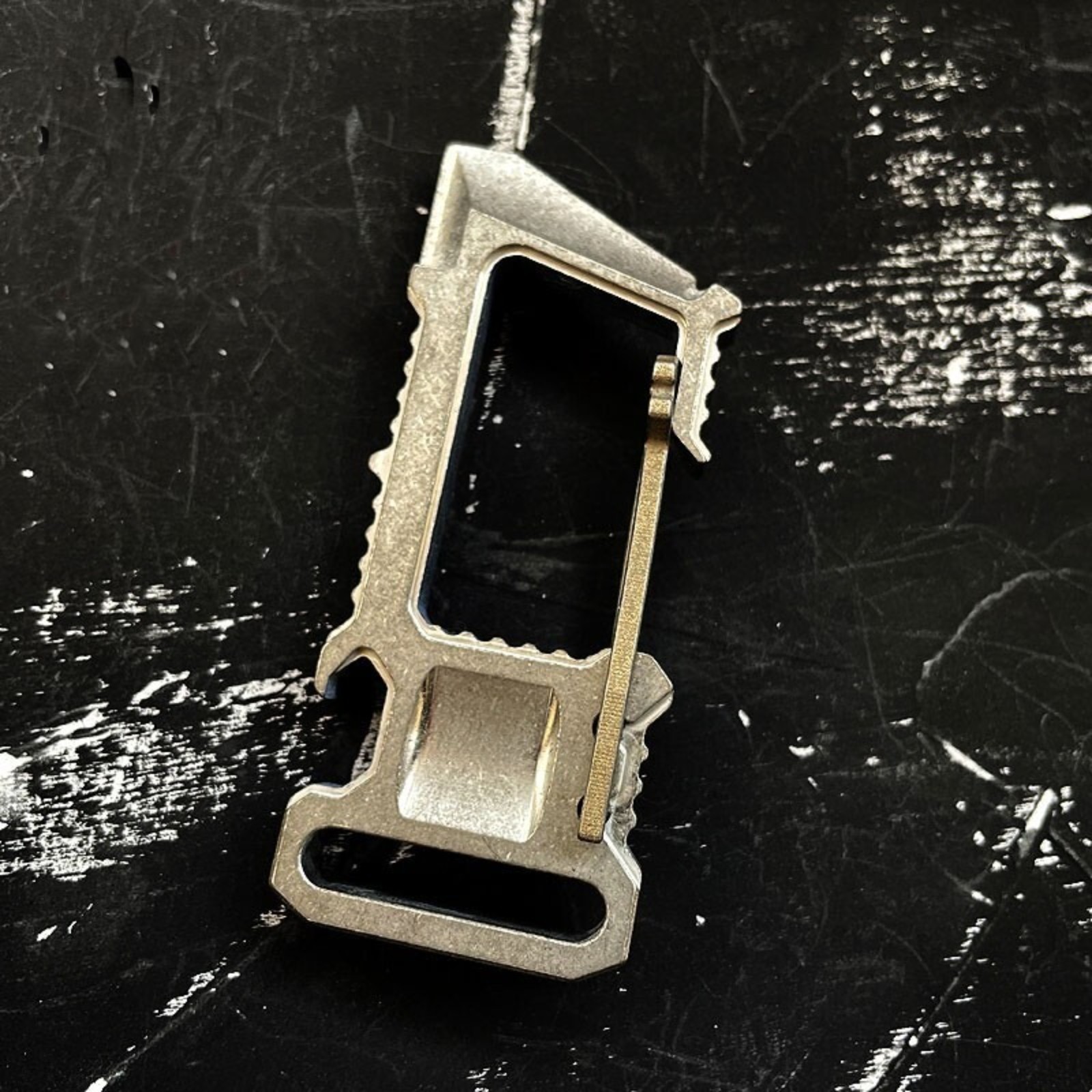 EDC Titanium Alloy CNC Key Chain Carabiner Bottle Opener Crowbar w/ Buckle Ring