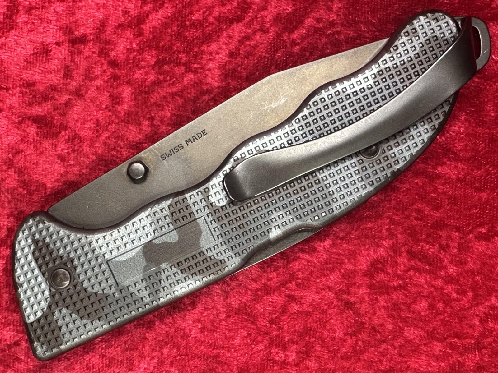 Victorinox Evoke BSH Alox Navy Camo Large Swiss Army Knife w/Pocket Clip (623)