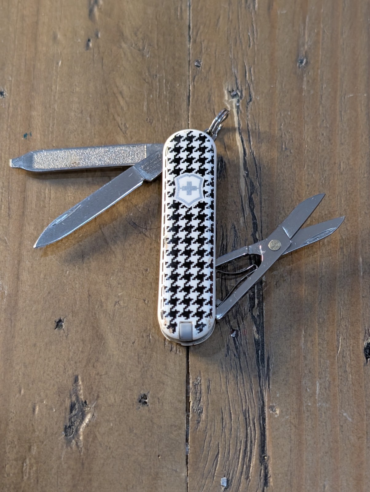 Victorinox – Pepita Houndstooth Classic SD – Swiss Army Multi-Tool 56182 – BS-66