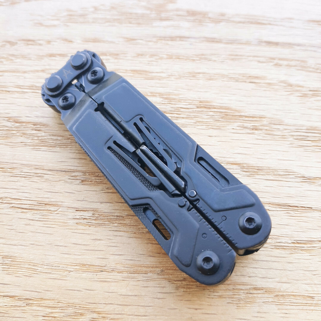 SOG Powerpint Multi Tool Pliers Wire Cutter Scissors Rulers Phillips Screwdriver
