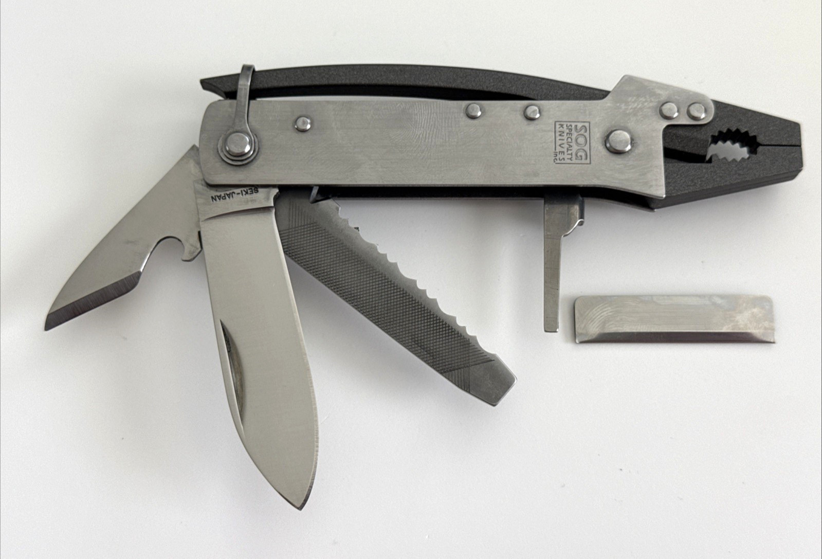SOG ToolClip Multi-Tool 13 Tools Japan