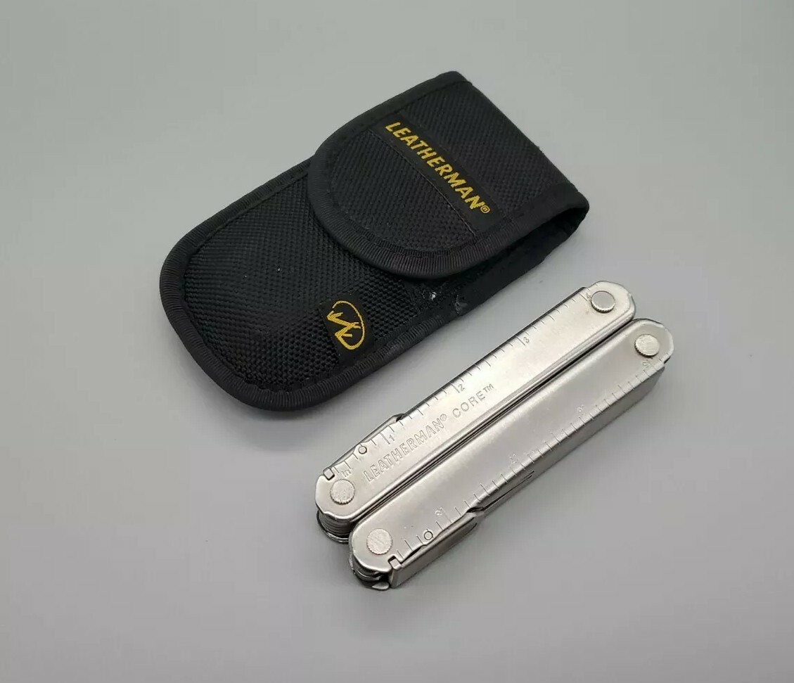 Leatherman Core Multi-Tool w/ Sheath Dated 0509 Pliers Knife Silver RETIRED