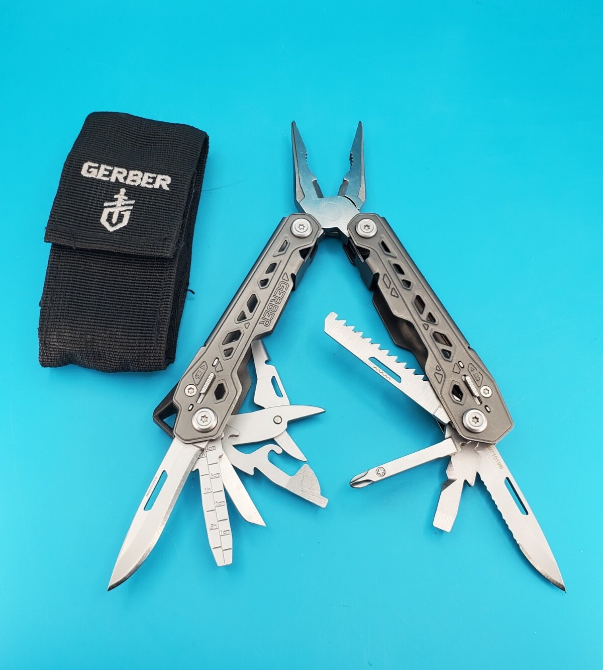 Gerber Truss Multi-Tool! FAST SHIPPING! WITH SHEATH!