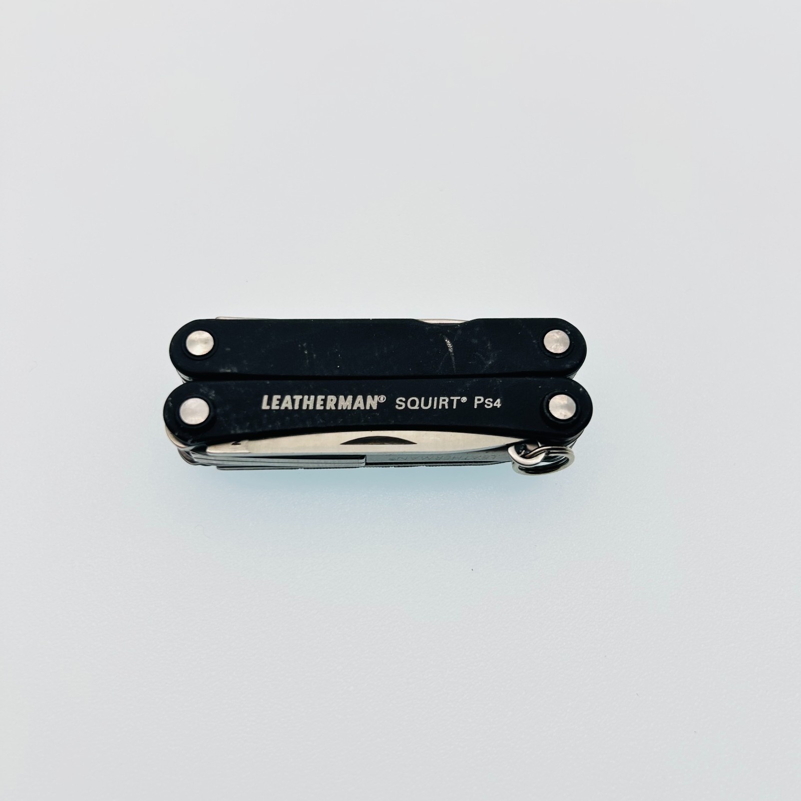 Leatherman Squirt PS4 BLACK – 8-in-1 Keychain Multi-Tool Discontinued (CODE36)