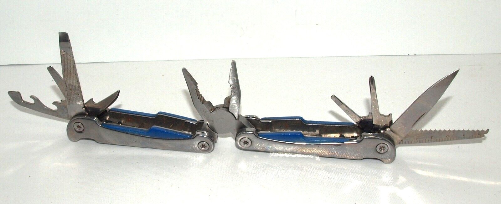 Vintage Sheffield 14 in 1 Stainless Steel Multi-Tool Locking 4 1/8″ x 1 3/4″