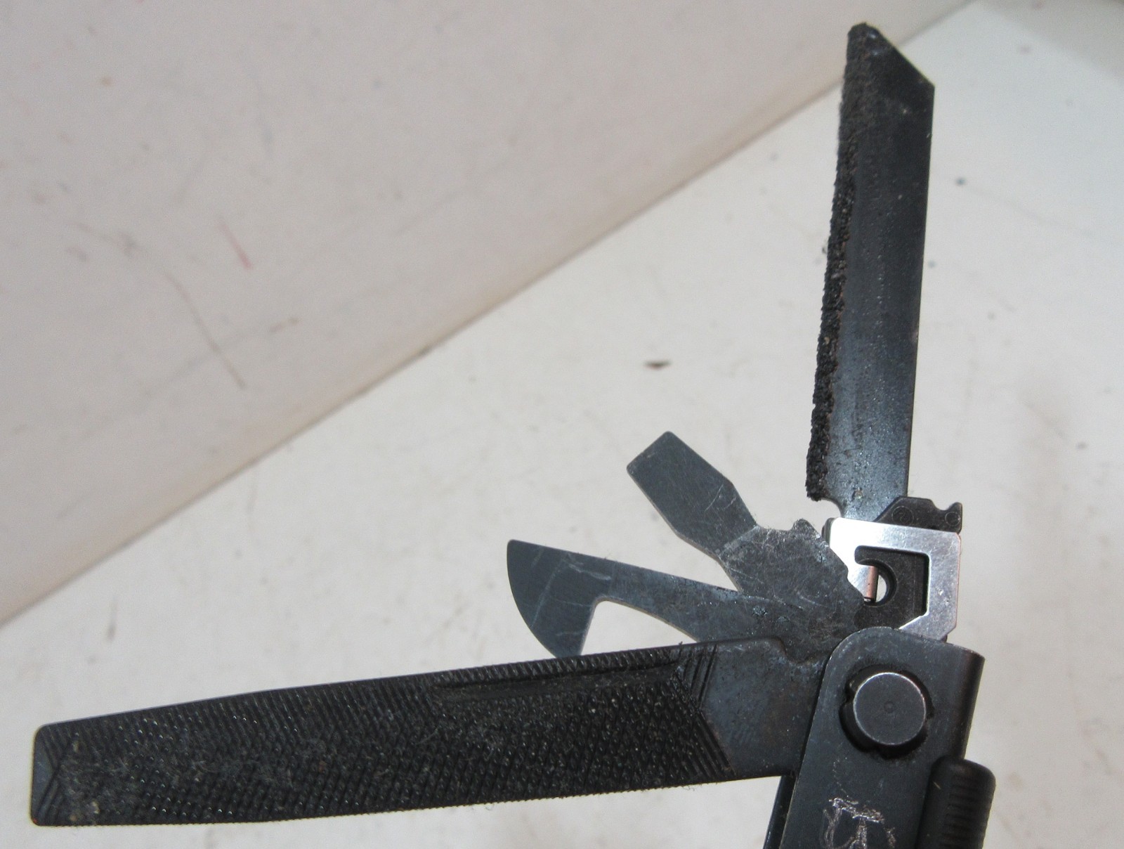 GERBER MULTI PLIER 600 DET STAINLESS MULTI FUNCTION TOOL Inscribed handle