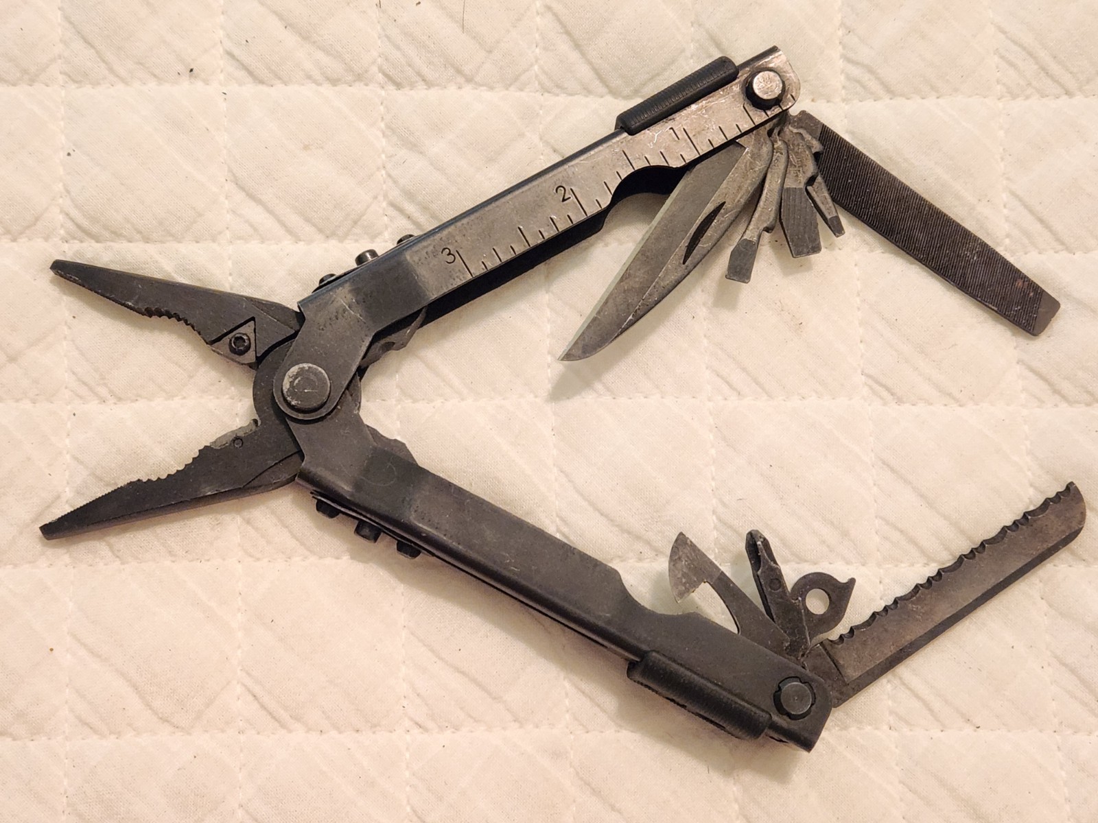Gerber USA MP600 Black Multi-Tool With ACU Gerber Sheath