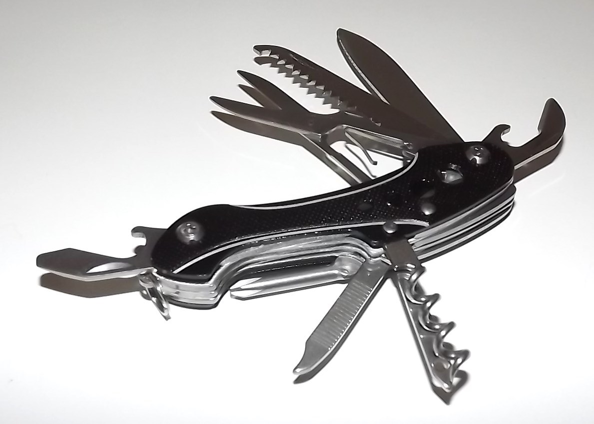 NEW SMARTGEAR STAINLESS STEEL MULTI TOOL POCKET KNIFE BLACK
