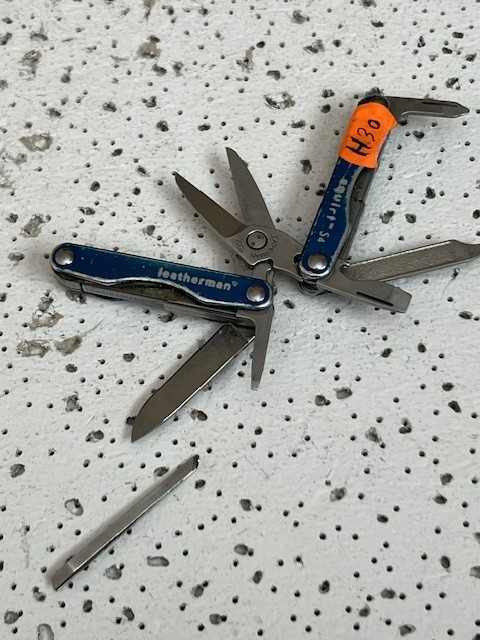 Vintage Leatherman SQUIRT S4 Blue Multi-Tool Keychain Discontinued—