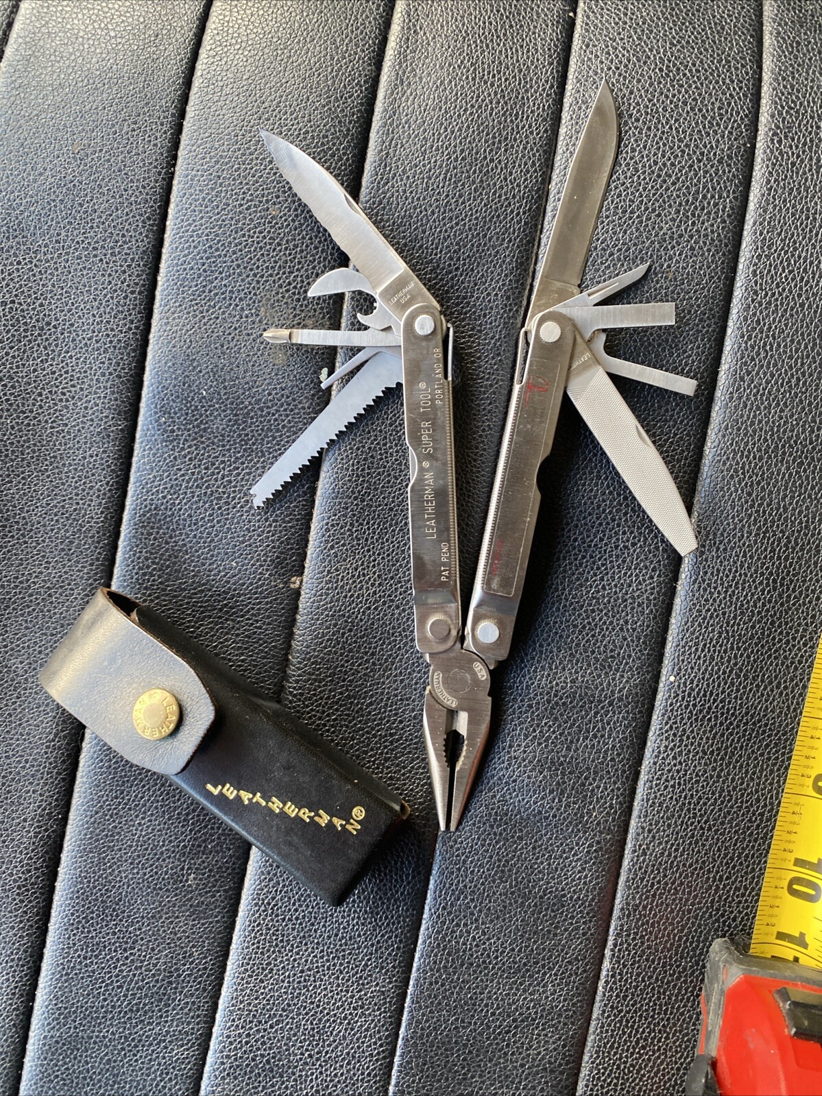 Multi-tool With Pocket Clip. Leatherman 832127 Rev Stainless Steel