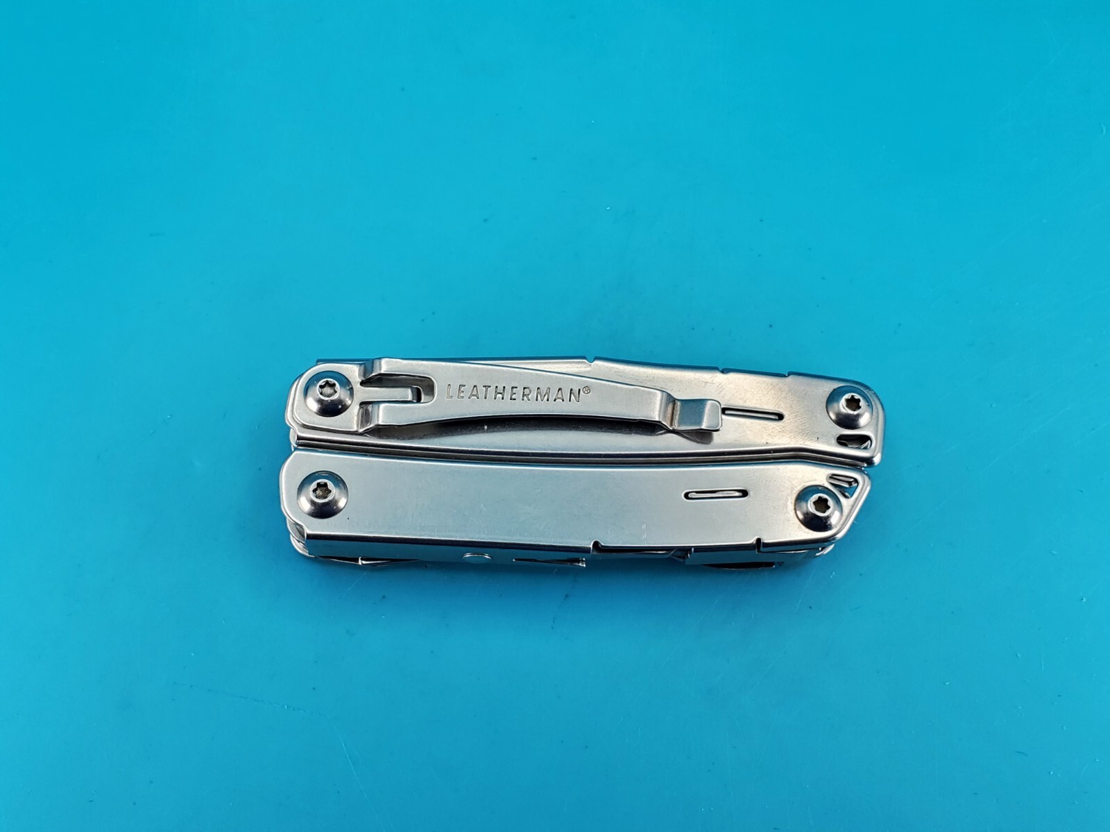 LEATHERMAN WINGMAN MULTI-TOOL! WITH SHEATH! FREE SHIPPING! NICE!
