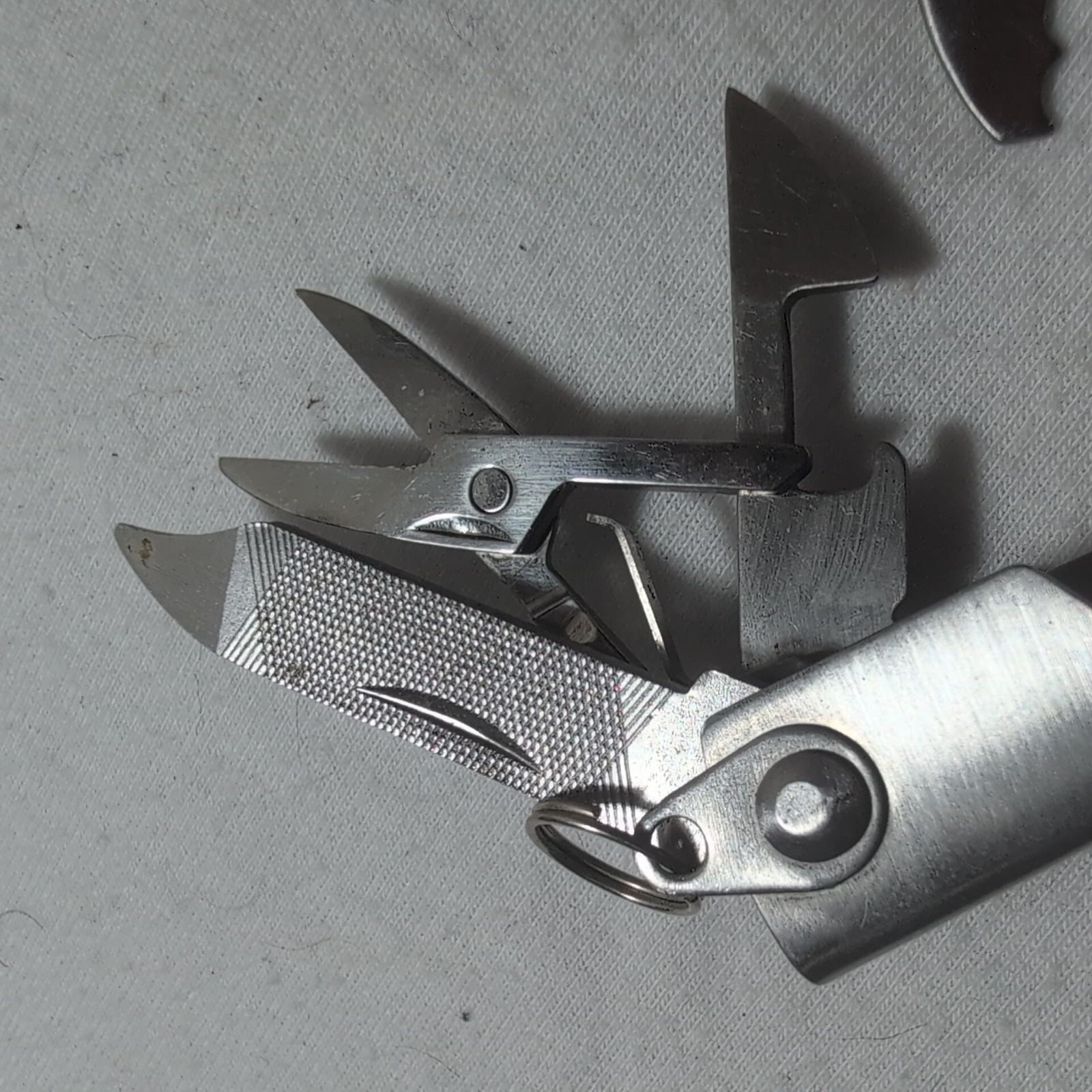 Eddie Bauer Silver Multi-Tool Multi Bit Screwdriver 2”