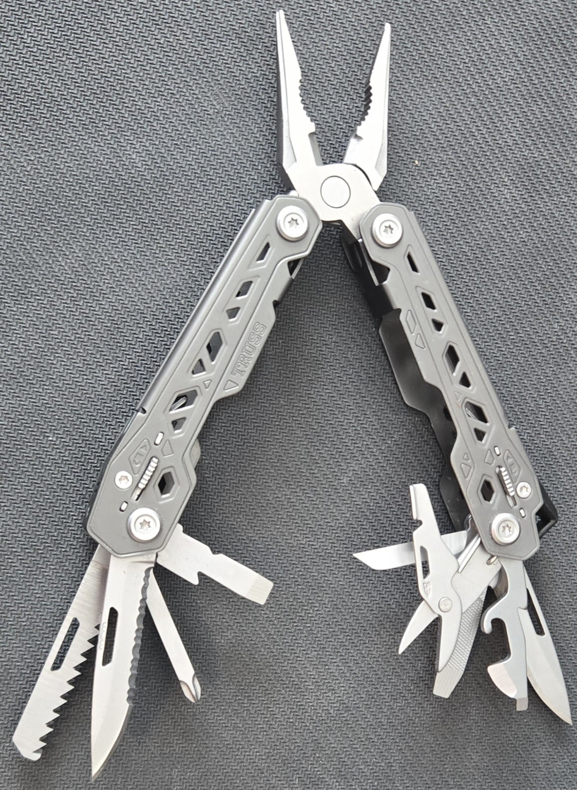 Gerber Truss 17-in-1 Tactical Multi Tool EDC Needle Nose Pliers W/ Sheath