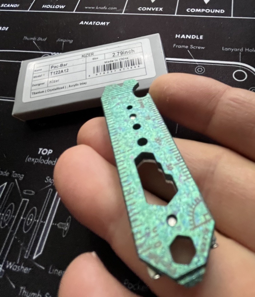 Kizer Pac-Bar Pry Tool Crystallized Titanium 2.79” T122A16 Acrylic Inlay NEW EDC