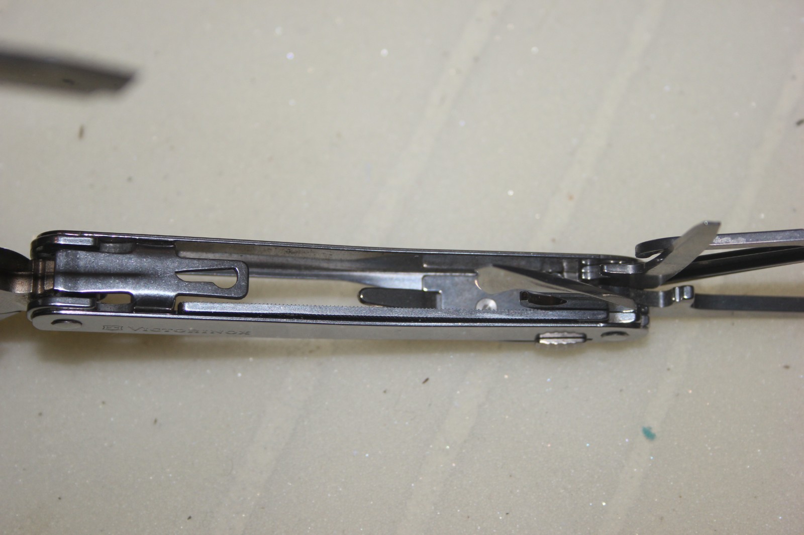 Victorinox Swiss Tool Spirit MX? XBS ? Multitool, leather case, vintage?