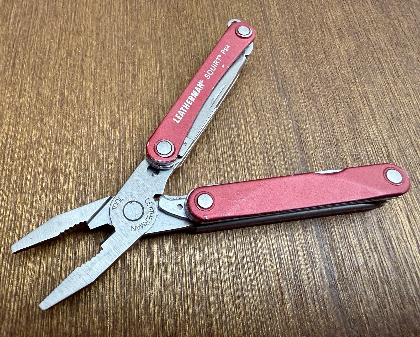 Leatherman Squirt PS4 Multitool.