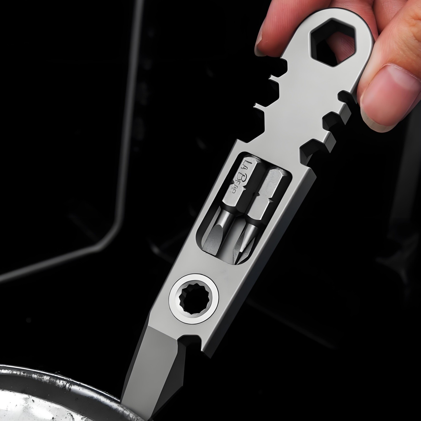 Titanium Alloy Multi-Tool EDC Pry Bar Ratchet Screwdriver Bottle Opener Portable