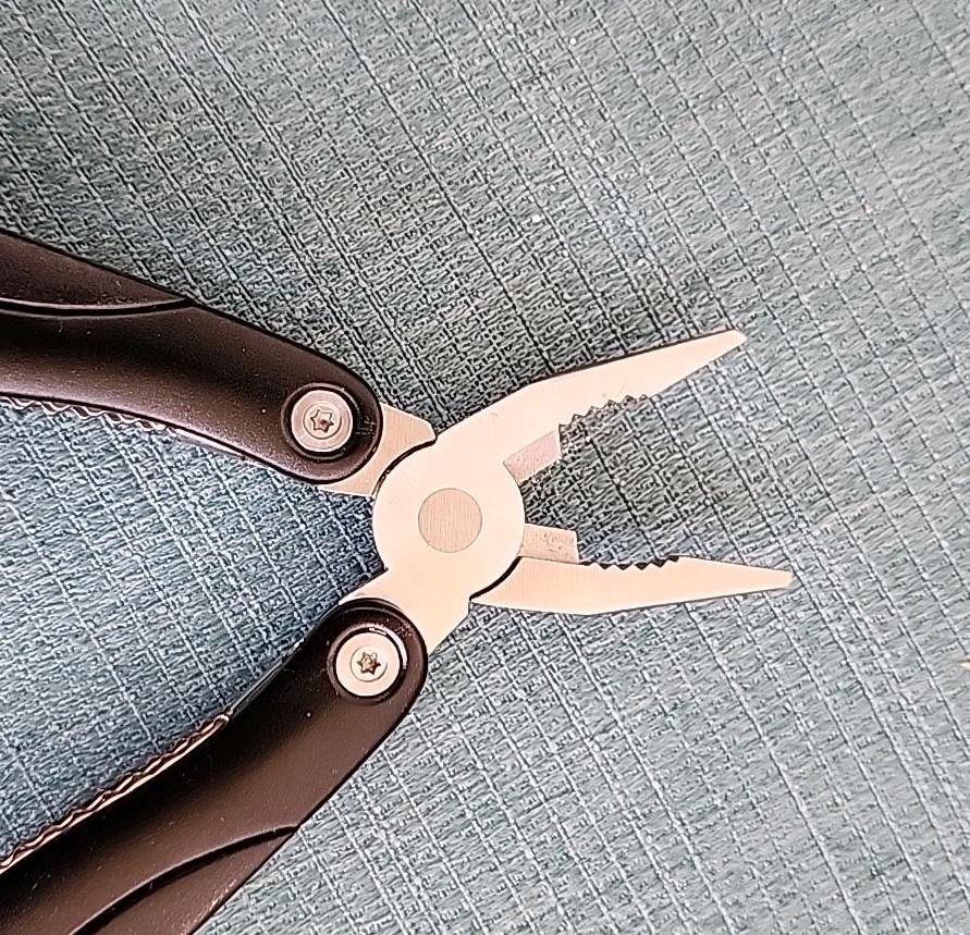 10 Tool Multi-Tool Utility Pliers With Snap Lock