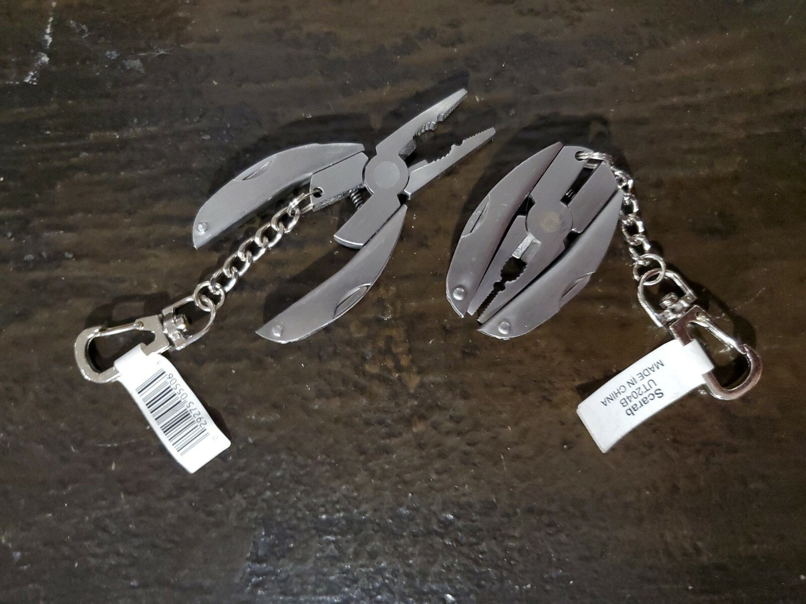 Urban Gear UT204B Silver Scarab Multi Tool, Key Chain Pack Of 2!