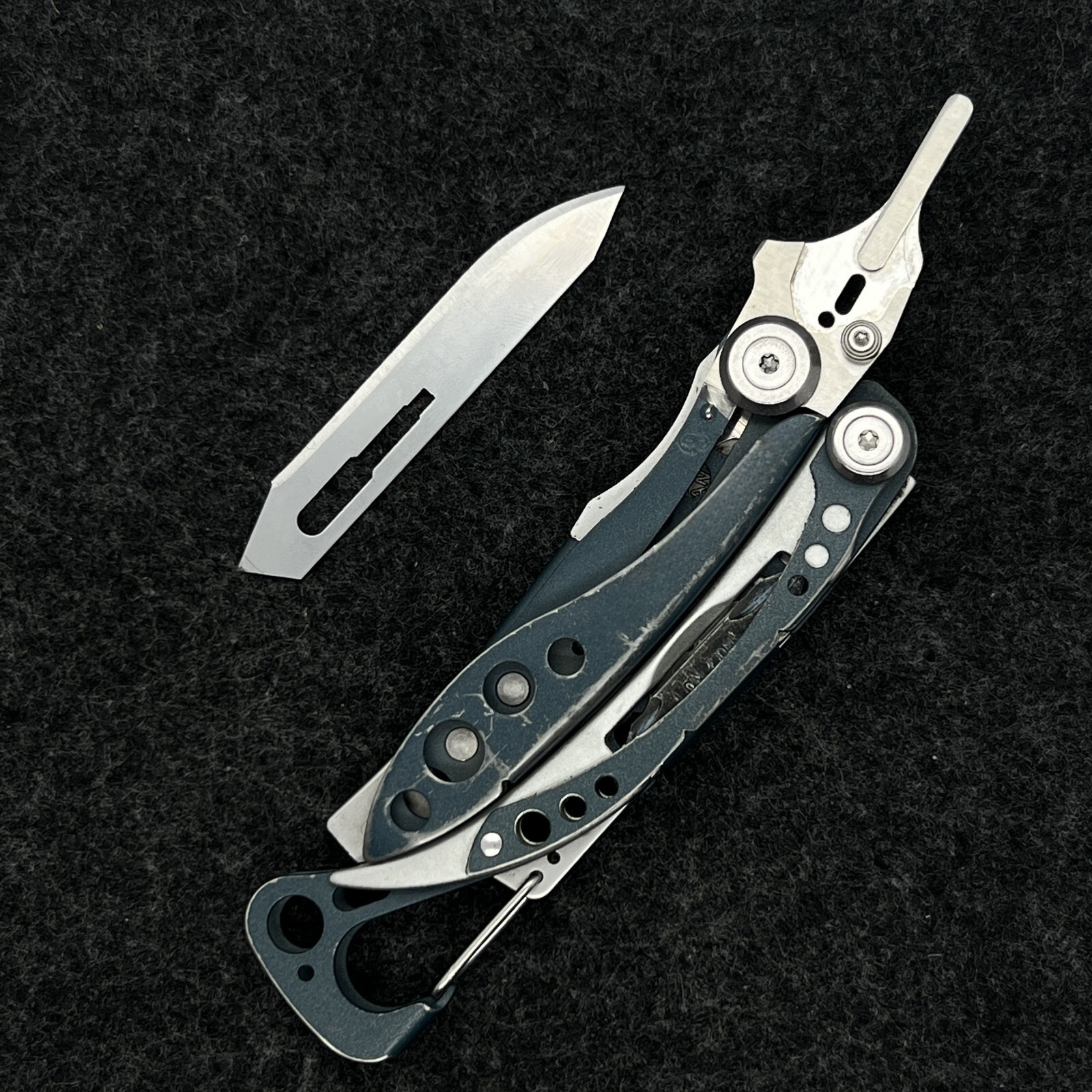 Scalpel Handle with Thumb Grip Fits Surgical Blade No60 for Leatherman Skeletool