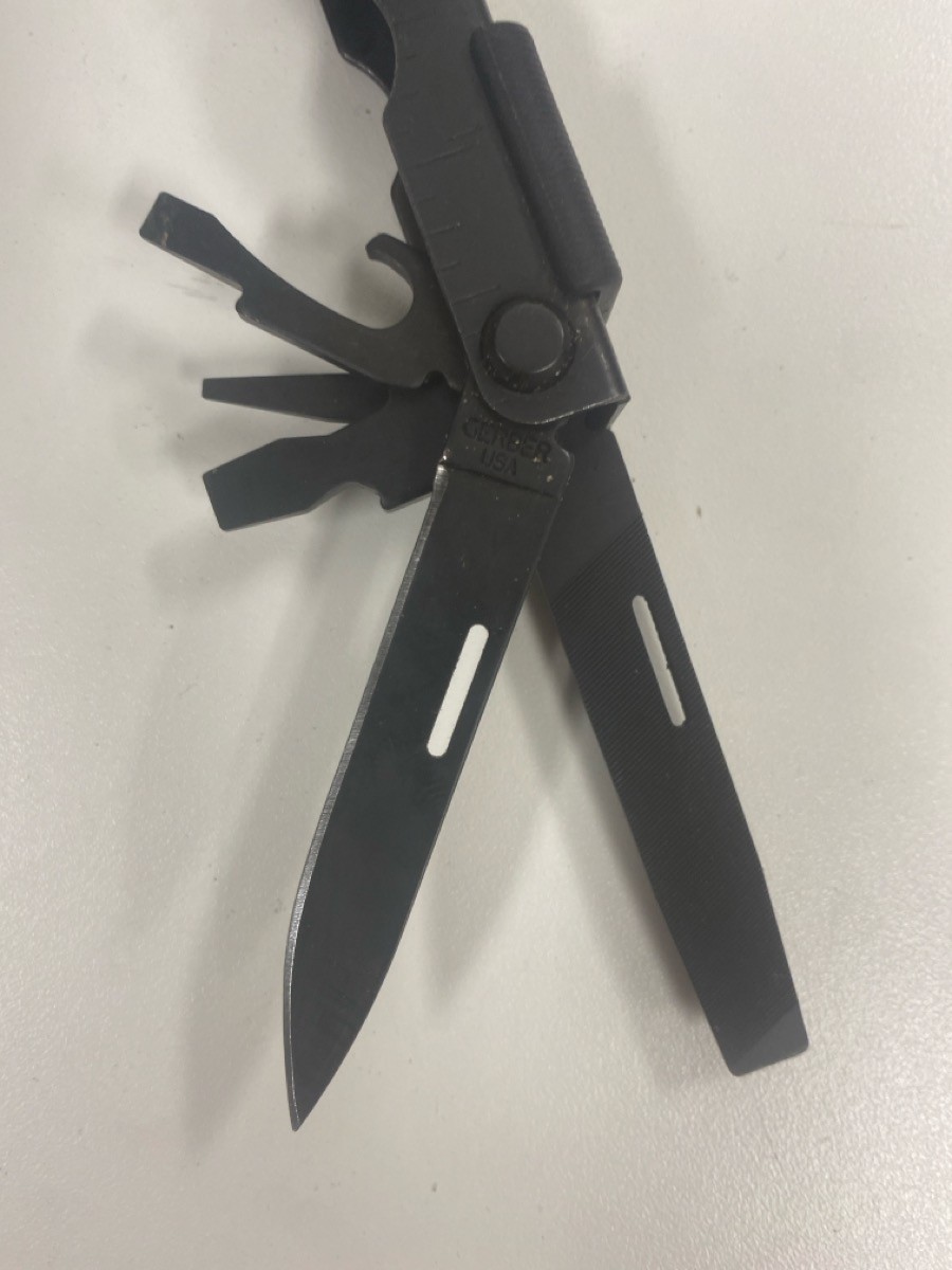 GERBER LEGENDARY BLADES MULTI PLIER (P21026132)