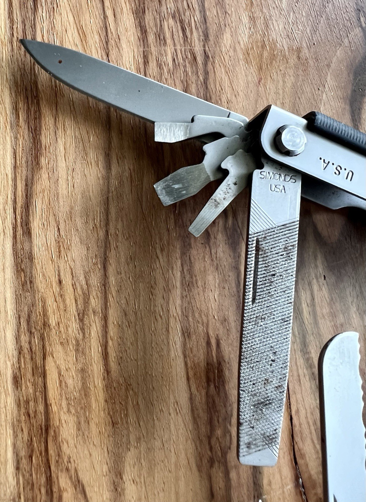Gerber Multi-Plier Multi-Tool, MP-600, Stainless; Pre-owned. See Photos.
