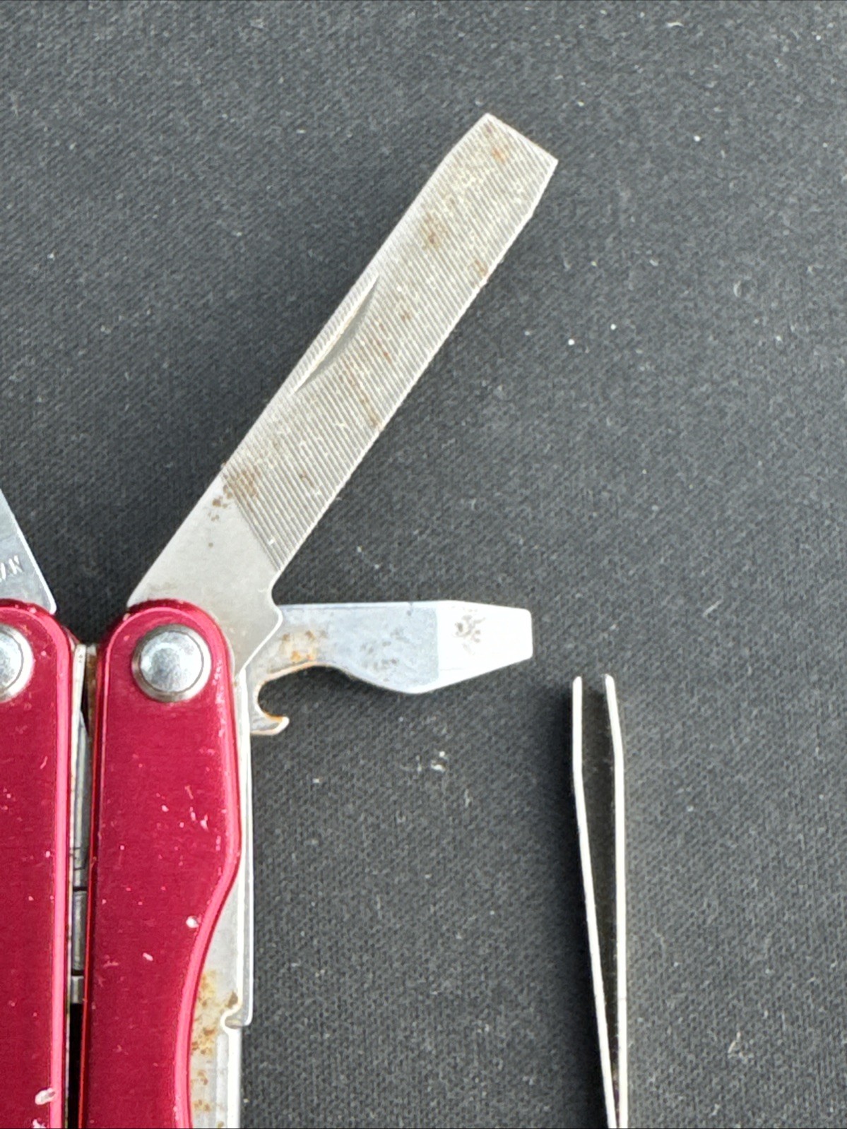 Leatherman Squirt E4 Multi-Tool w/Wire Strippers Radioshack 34212