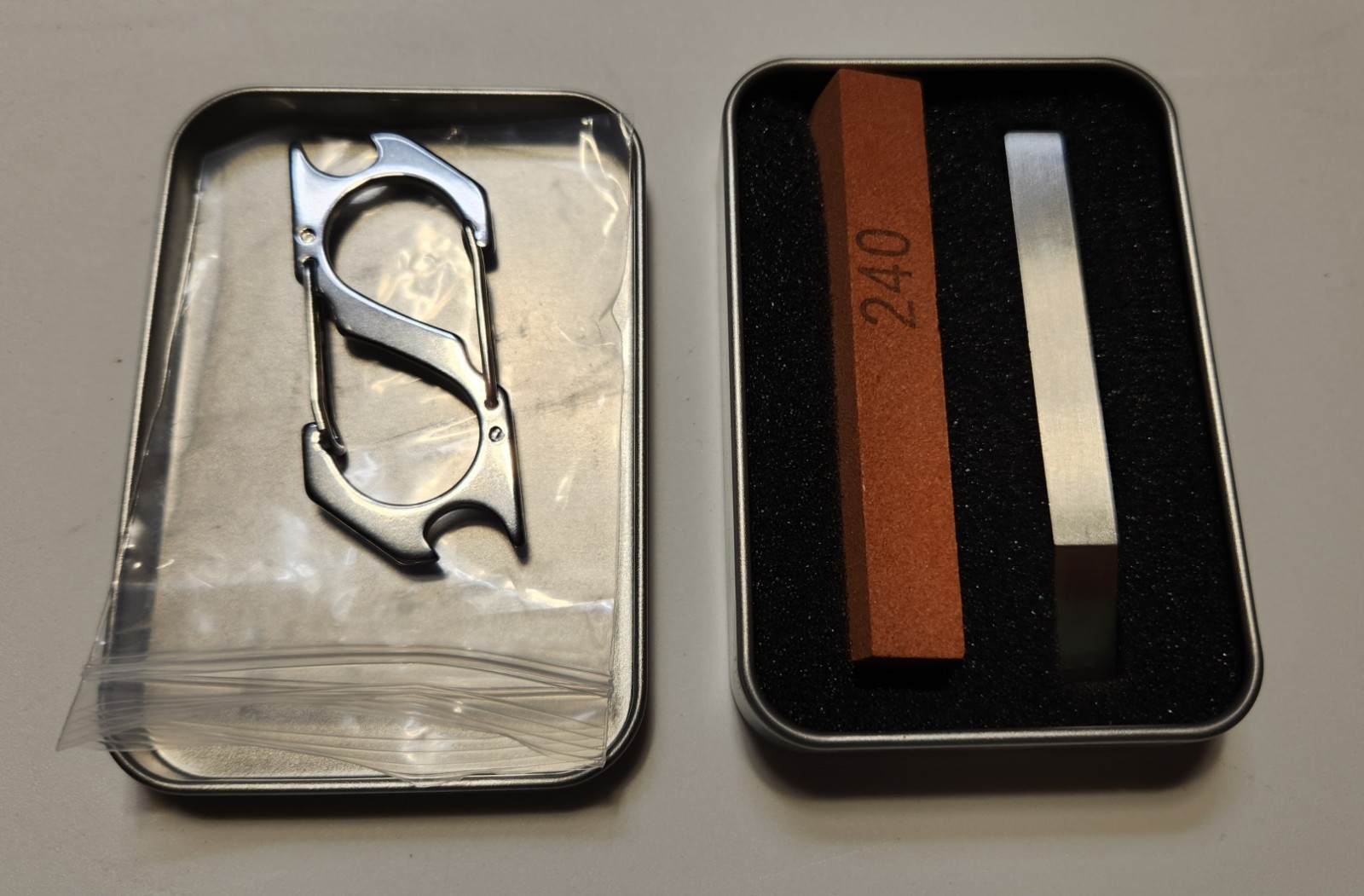 EDC set The Mighty Bar Prybar Keychain, Carabiner Clip, & Knife Sharpening Stone