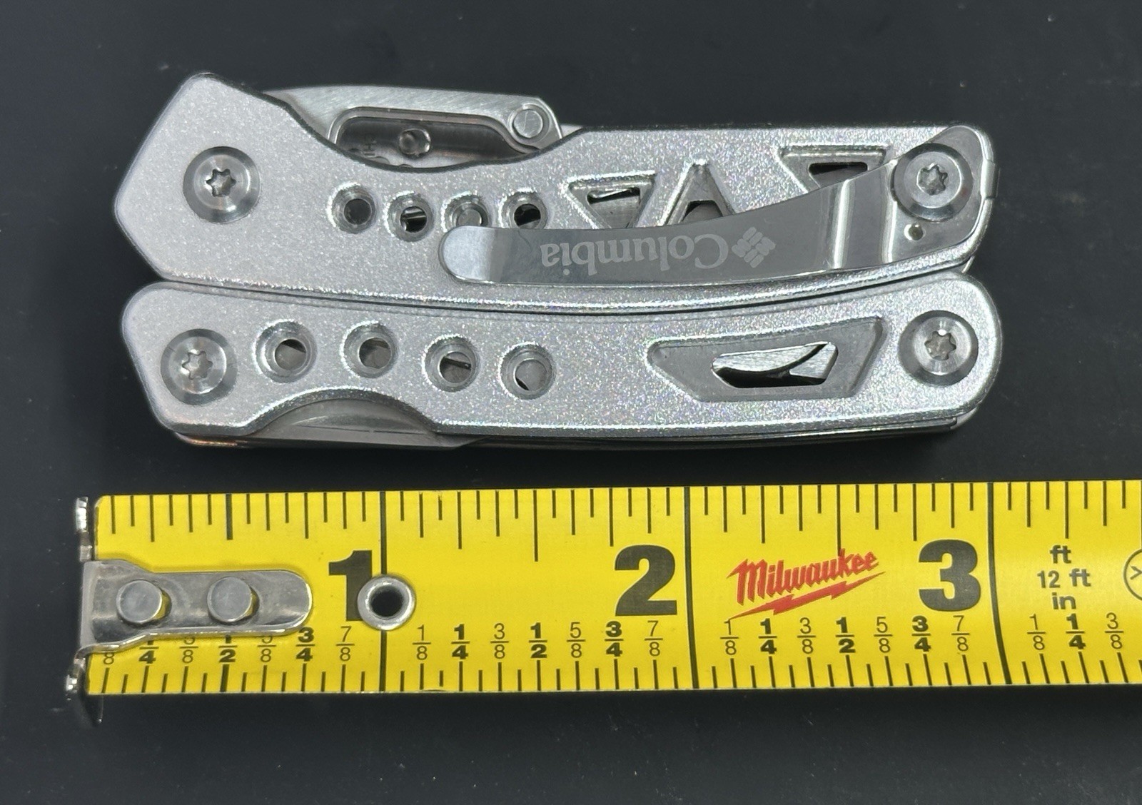 Columbia 9 Function Multi-Tool New Condition Pliers, Knife, Screw Drivers