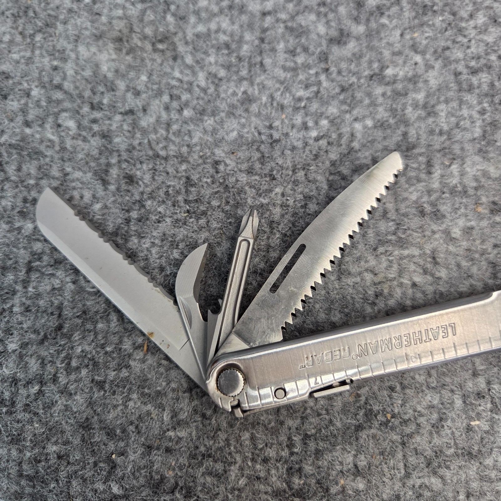 Vintage Leatherman Rebar Black with LEATHER sheath multi-tool Excellent USA