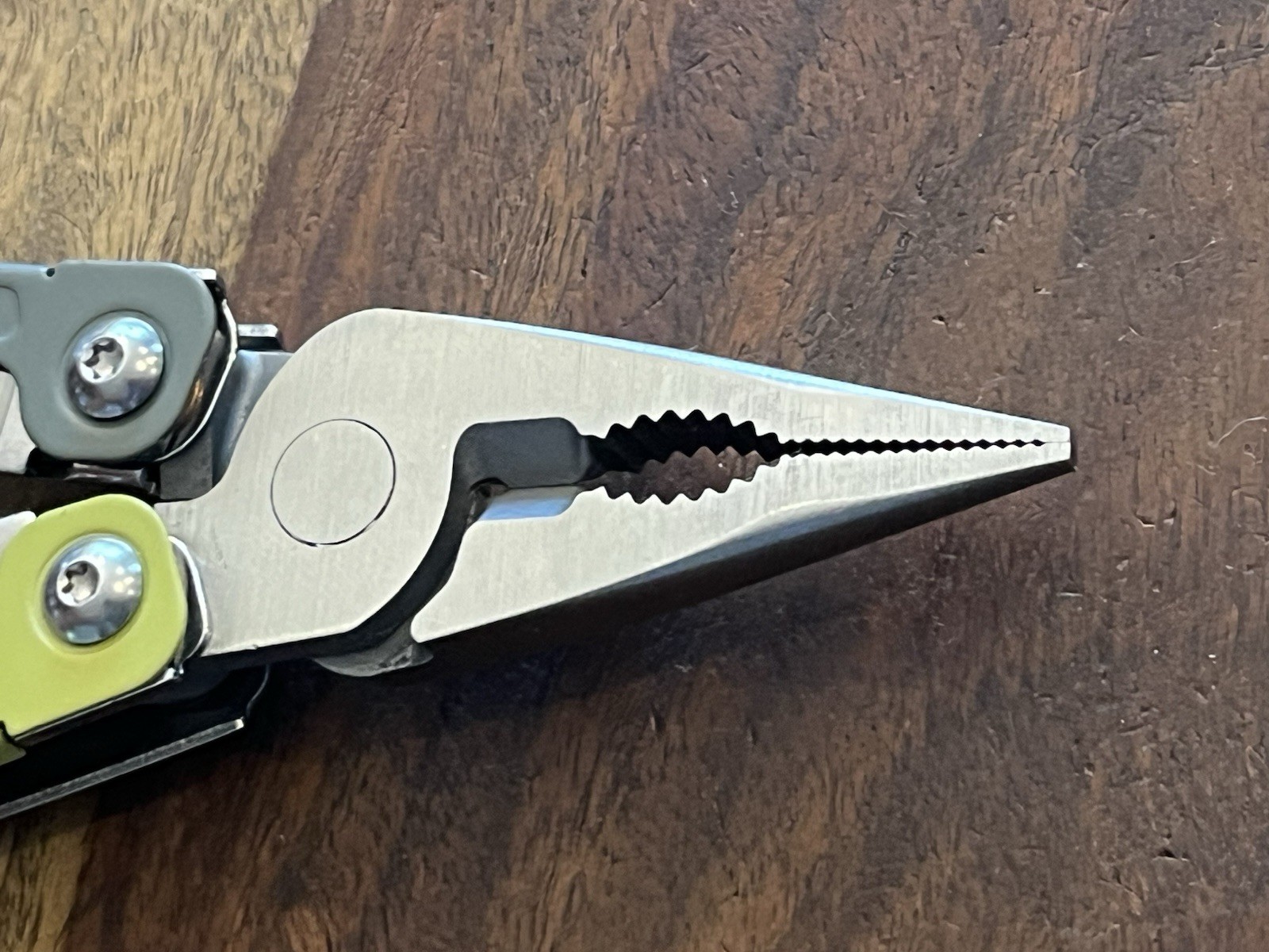 LEATHERMAN SIDEKICK® 14 Tool Stainless Steel Multi-Tool Green w/Nylon Sheath