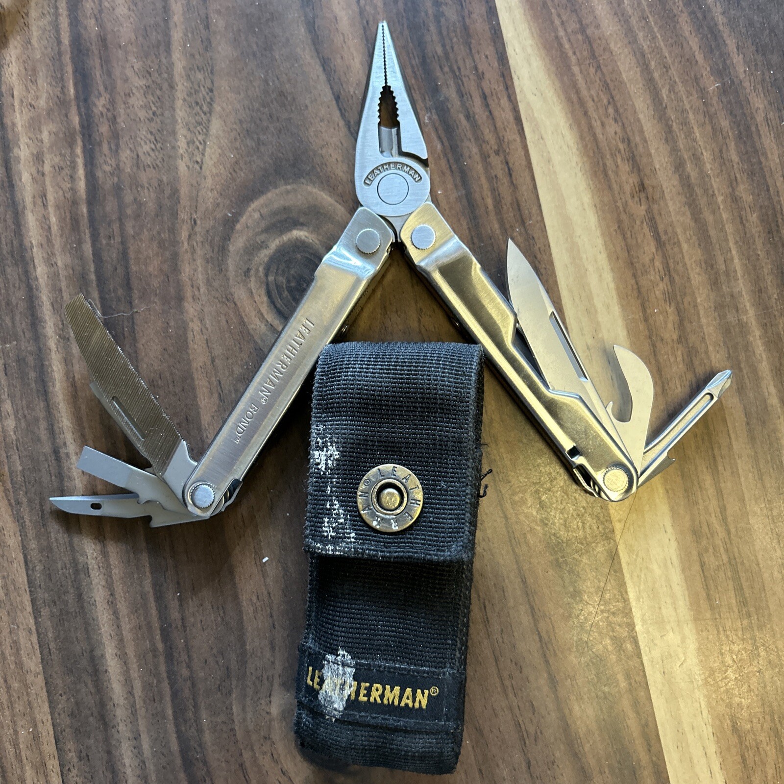 Leatherman Bond , 1 Sheath, Multi-Tool, Pliers, Knife, Stainless, Excellent!